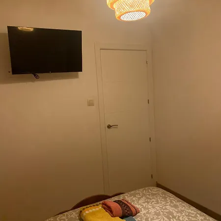 Centrico A 1km De La Playa. Puentedeume