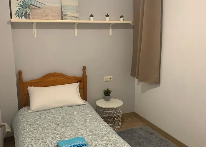 Centrico A 1km De La Playa. * Puentedeume