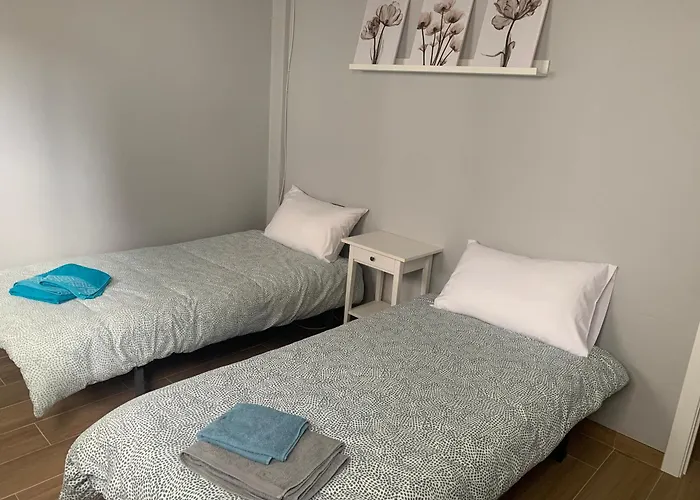 Centrico A 1km De La Playa. * Puentedeume